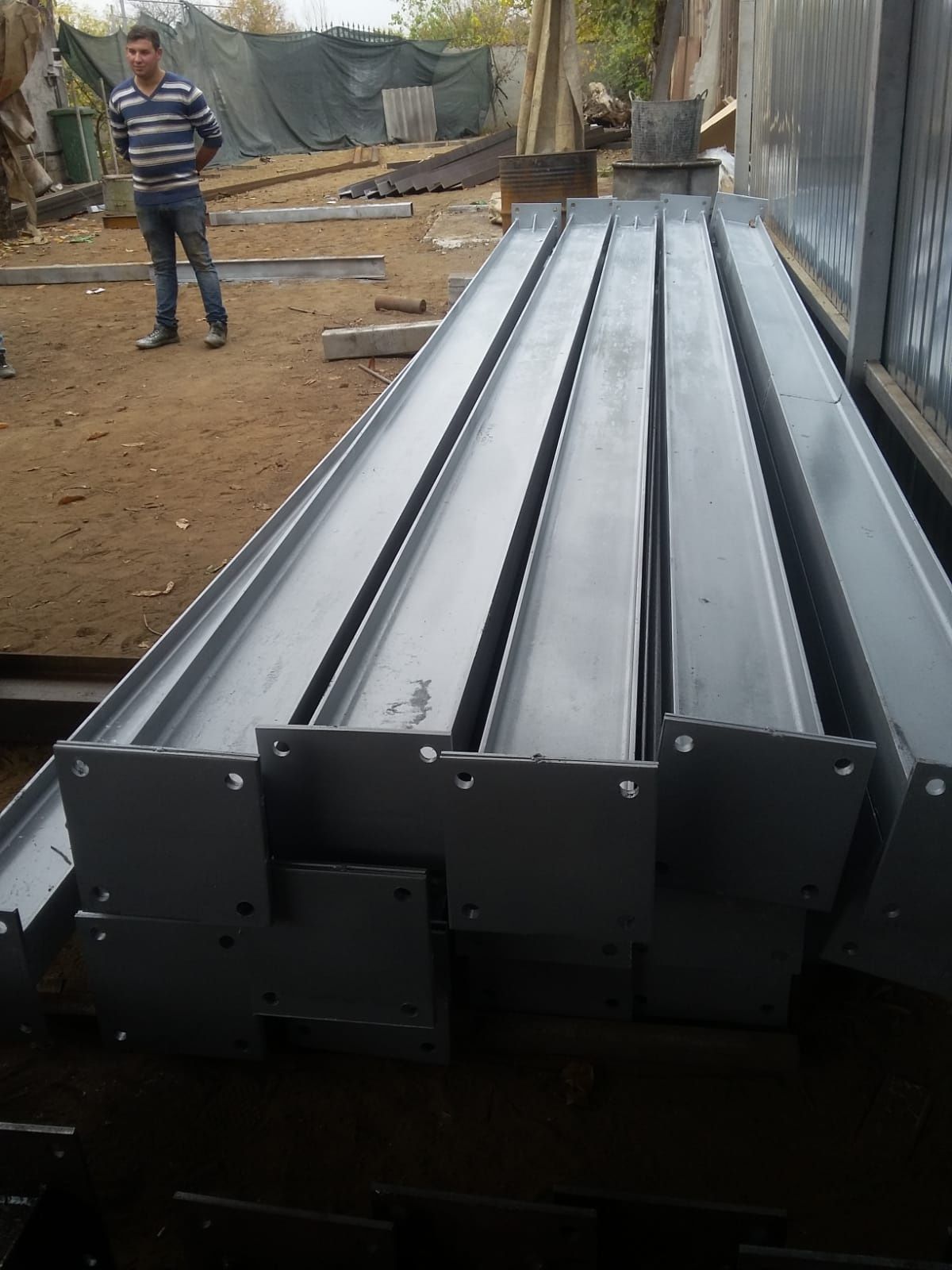 Vand hală metalica 12m×50m×4m
