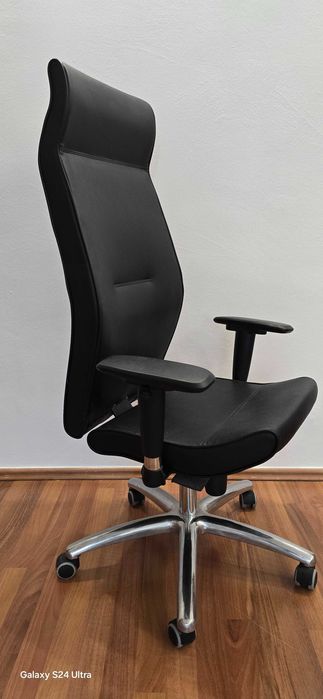 Scaun directorial reglabil piele neagra