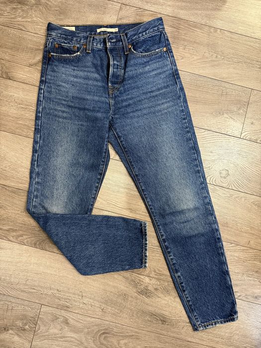 Джинсы женские Levis