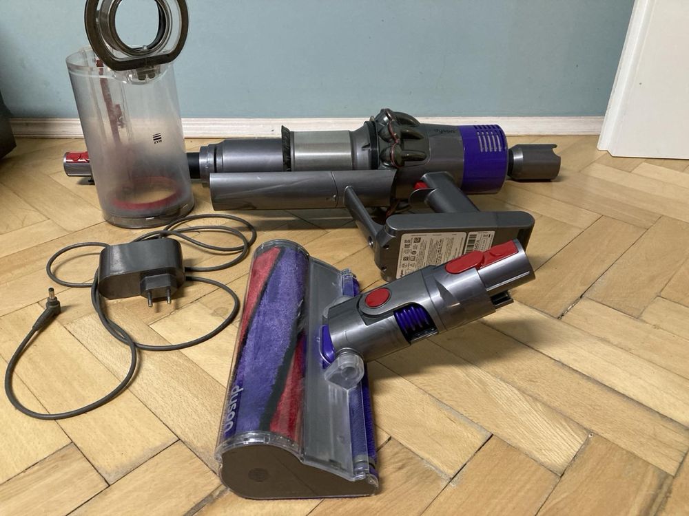 Прахосмукачка Dyson Cyclone V10 Animal