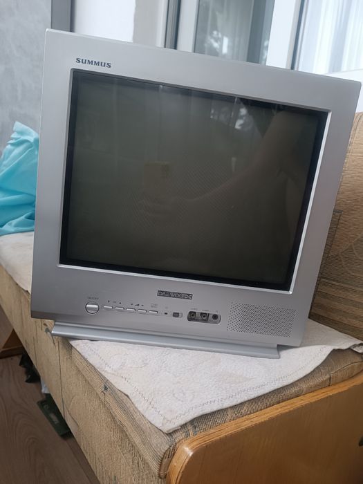 Продам телевизор
