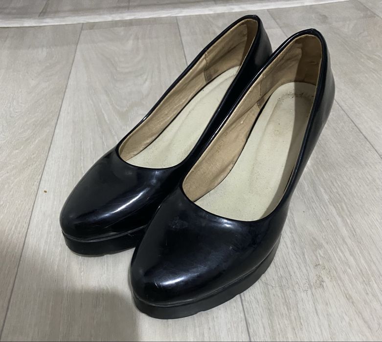 Туфли с каблуком