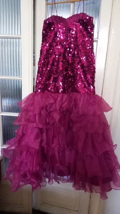 Vand rochie ocazie purtata o singura data marimea 42