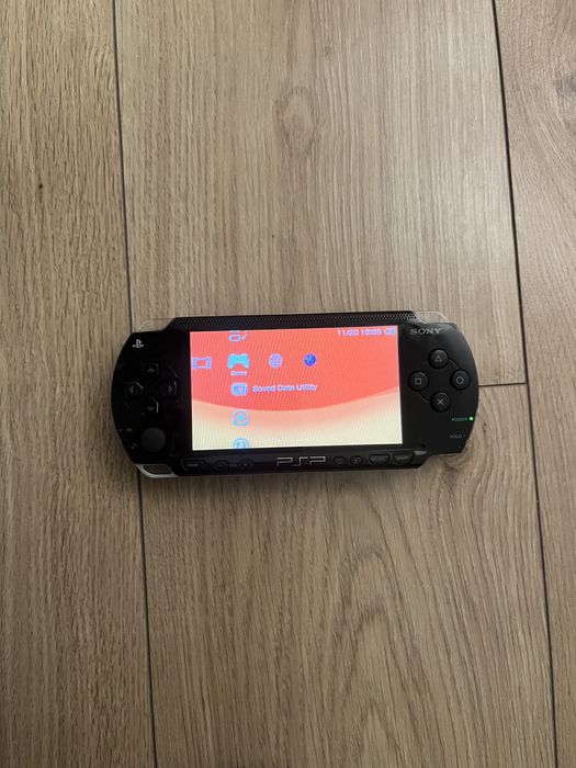 Sony Psp + 2 игри