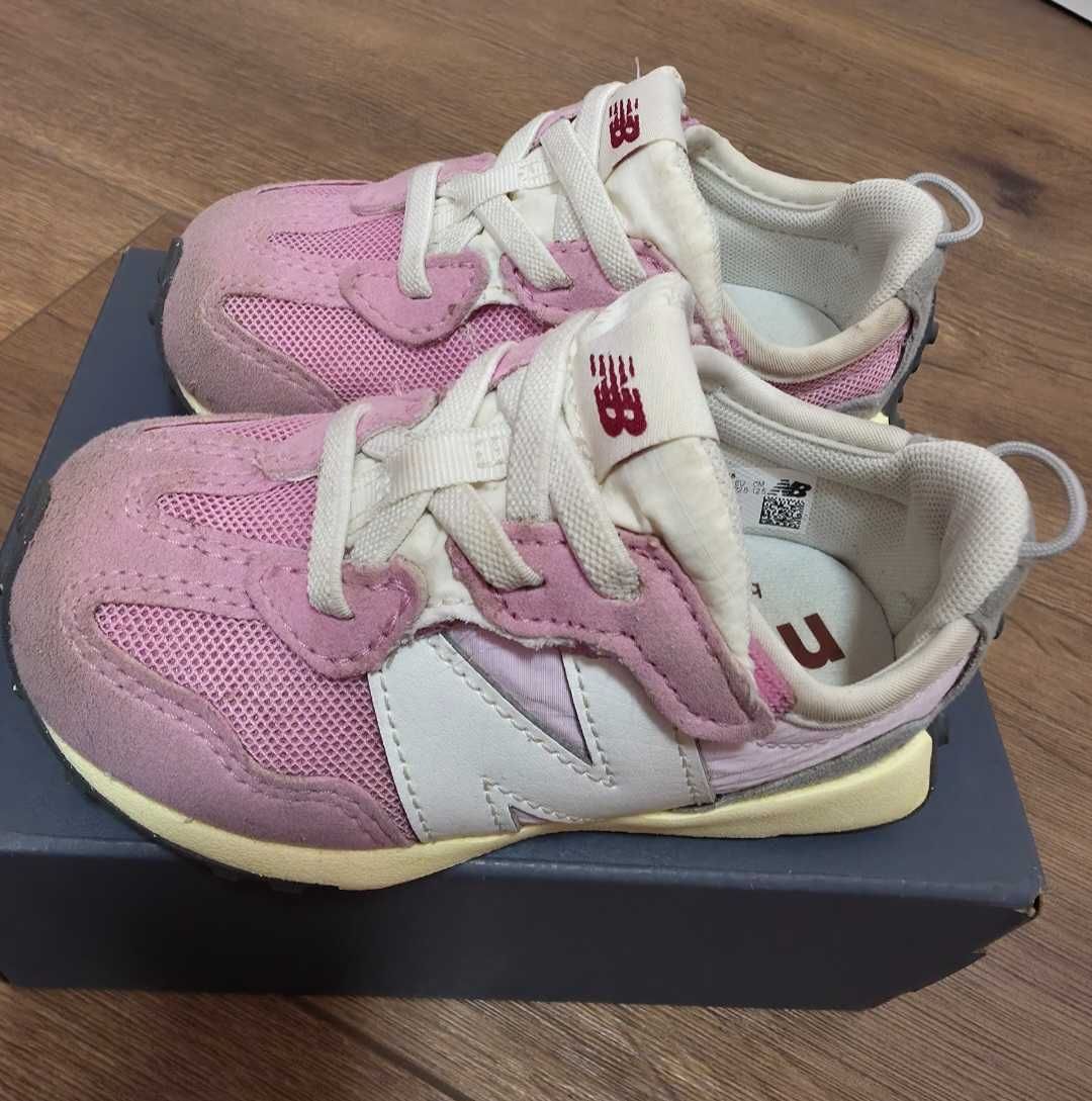 Детски маратонки new balance  розови