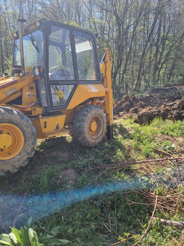 Buldoexcavator jcb 2cx