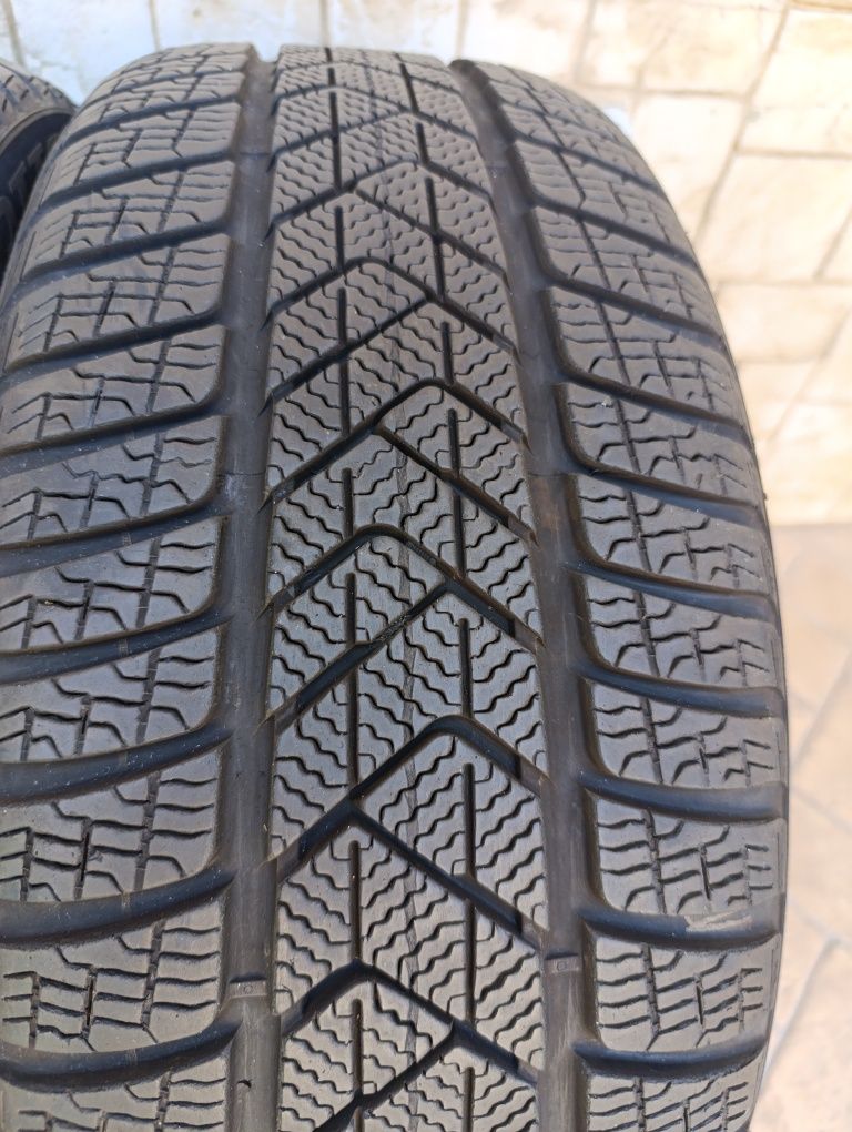 Зимни гуми Pirelli 225/45/18 Sottozero 3 Dot 2022