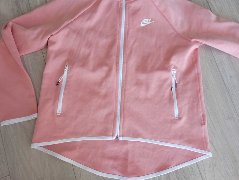 Nike дамски суичър и горница