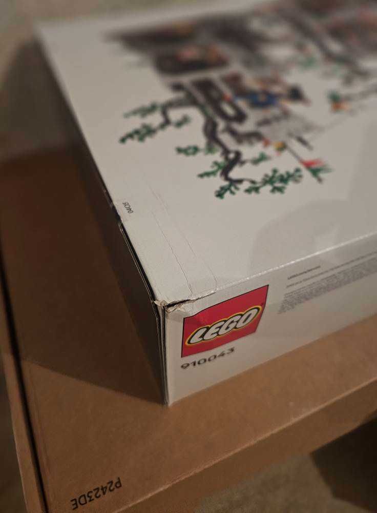 Lego BrickLink Designer Program Series 3 910043 Forest Stronghold