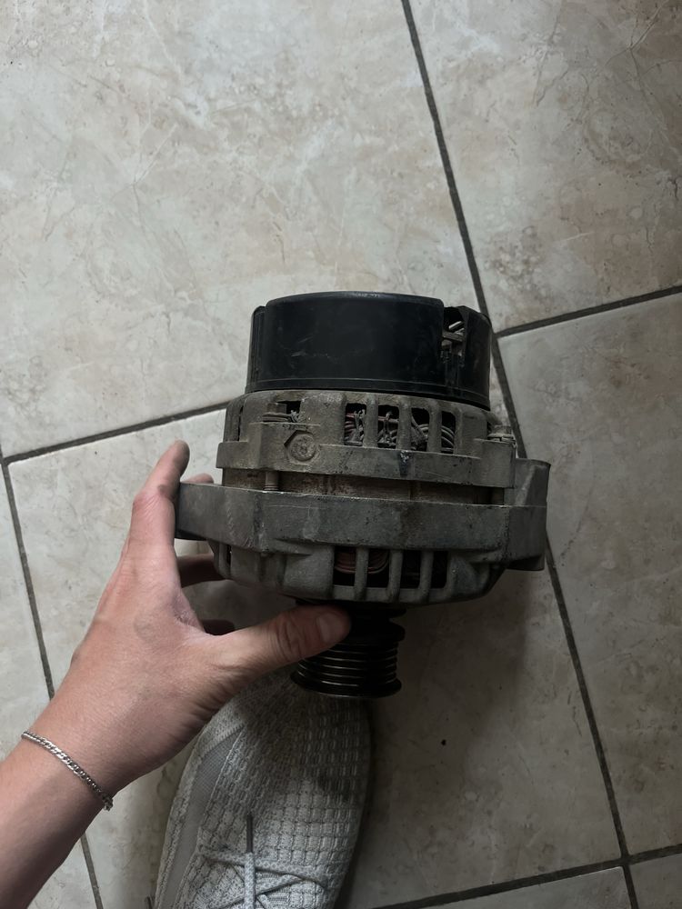 Продам генератор 115А