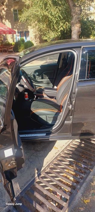 Продам автомобиль LADA XRAY