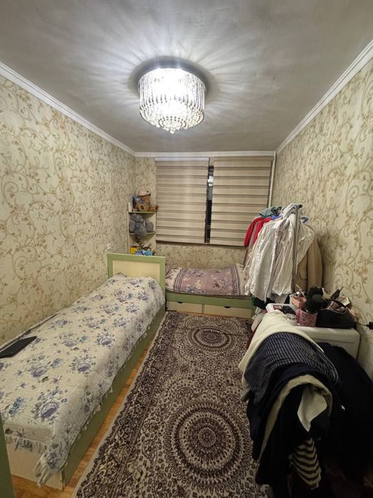 Чиланзар 20 кв 3 хонали уй сотилади