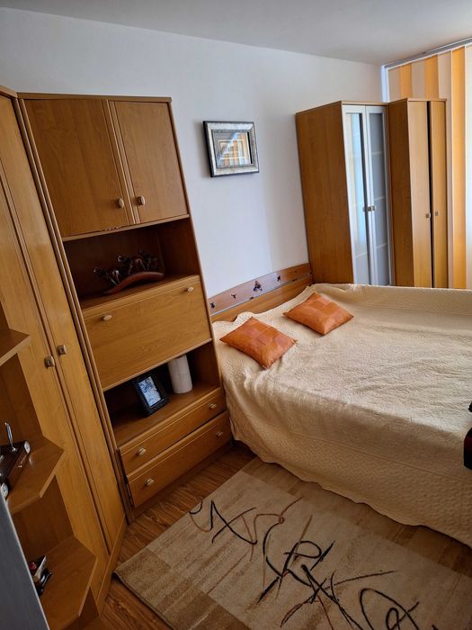 Spatiu comercial. locuinta . Hala