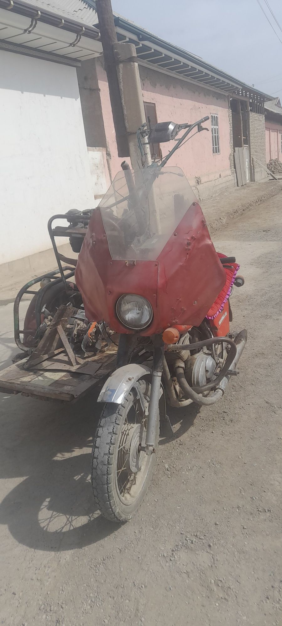 Motoblok va motosikl sotiladi