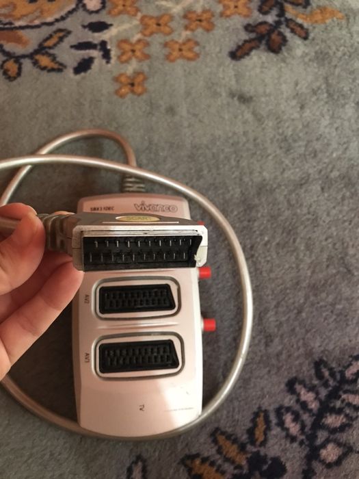 Distribuitor scart 3 iesiri