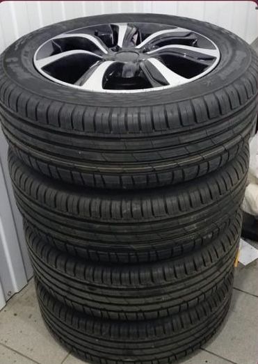 Продам комплект дисков с новой резиной  215/60-17 PCD-4.100