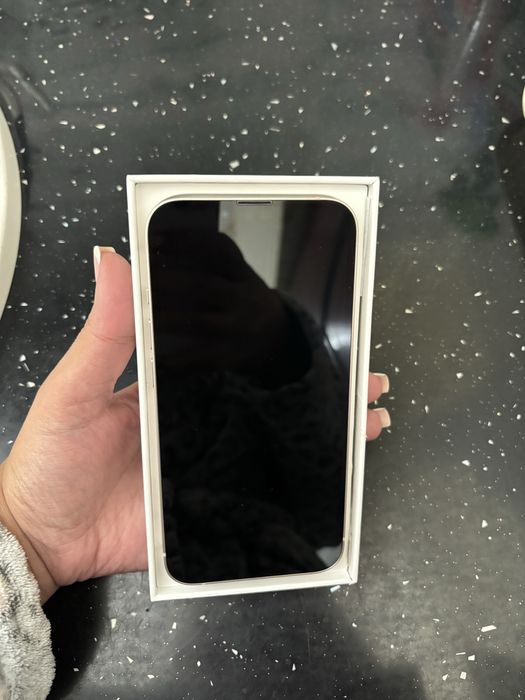 iPhone 13 – Stare impecabilă, cu cutie și huse