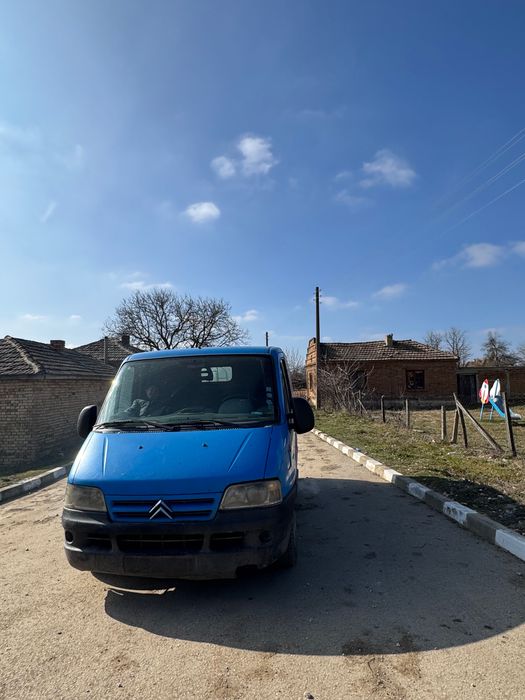 Продавам бракуван бус на части