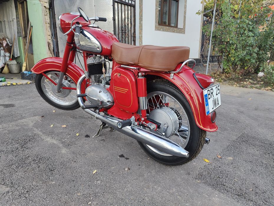 Vând jawa 250 1960