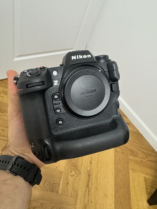 Nikon Z9 - 2 baterii, 76k cadre
