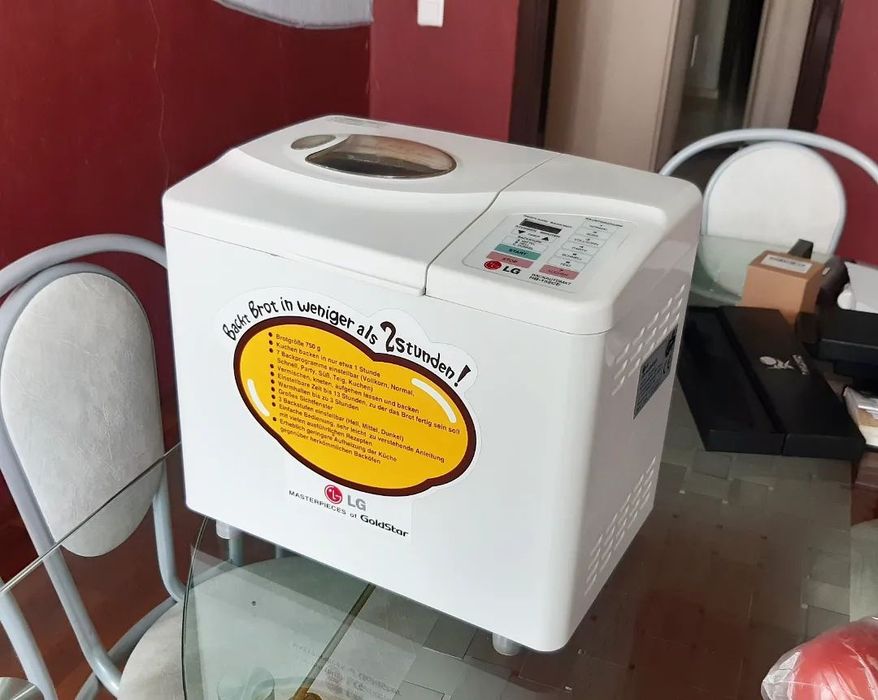 Продам или обменяю хлебопечь LG HB-152CE
