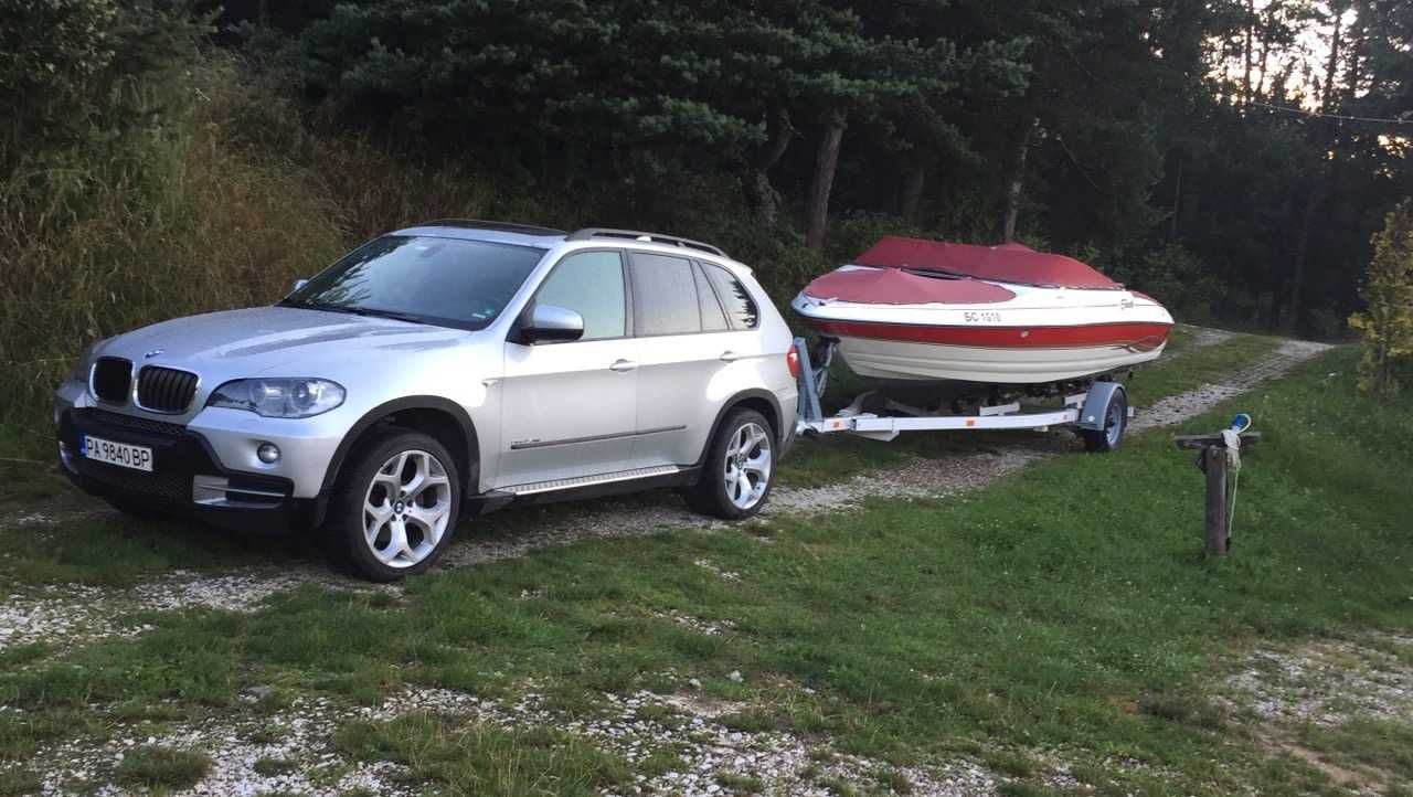 Моторна яхта SEASWIRL