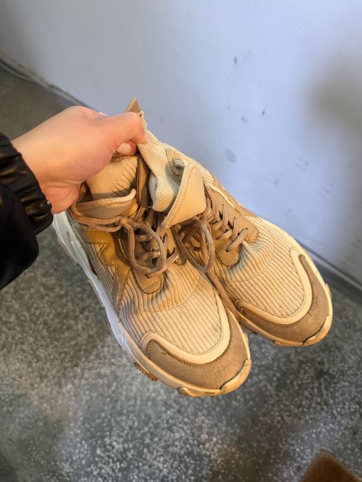 Маратонки с чорапче от плат