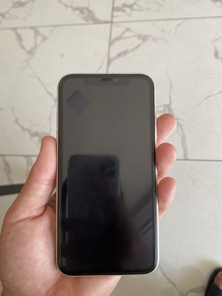 iphone 11 64gb LLA+ e sim
