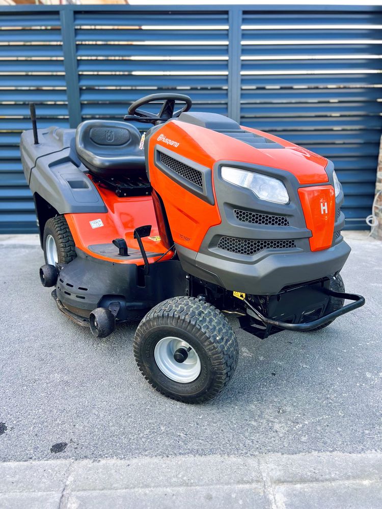 Masina de tuns Husqvarna Briggs&Stratton tractoras de tuns iarba