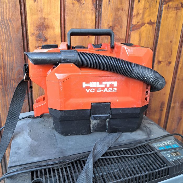 Vând aspirator Hilti VC 5 A22 +Acumulator 8 ah