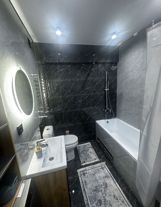 Сдается 1ком квартира почасам и посуточно в районе Евразии