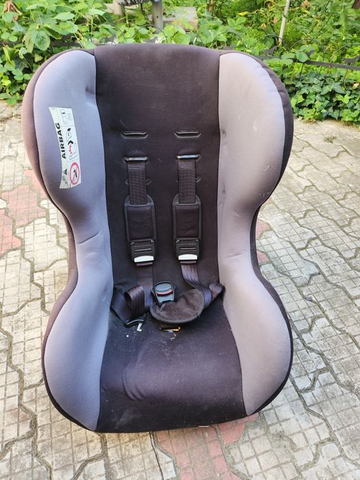 Vand scaun copil 0-18 kg montare cu centura de siguranta
