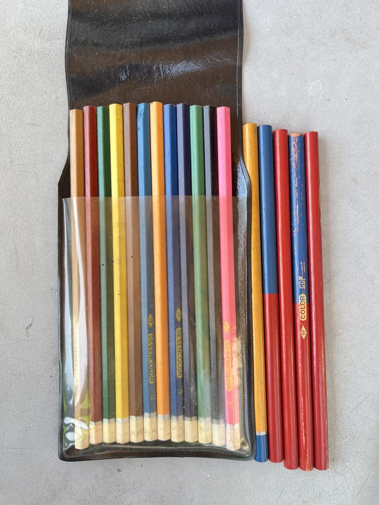 Set creioane colorate comuniste