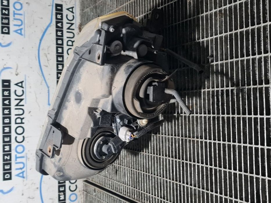 Far Dreapta Suzuki Grand Vitara 2006 - 2012 SUV 4 Usi (1307) Cu lupă