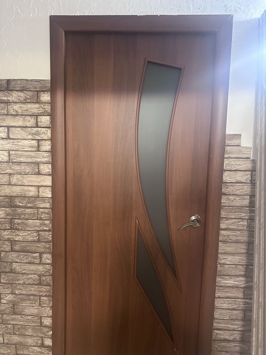 Продам 4 межкомнатные двери
