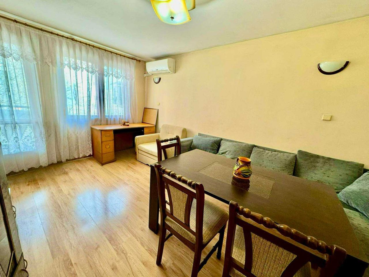 Продава се Двустаен апартамент в Русе, Център - 79 кв.м за 1456 €/кв.м - Снимка #4