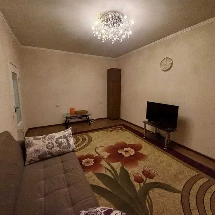 Продаю четырёхкомнатную квартиру (Со́бственник)