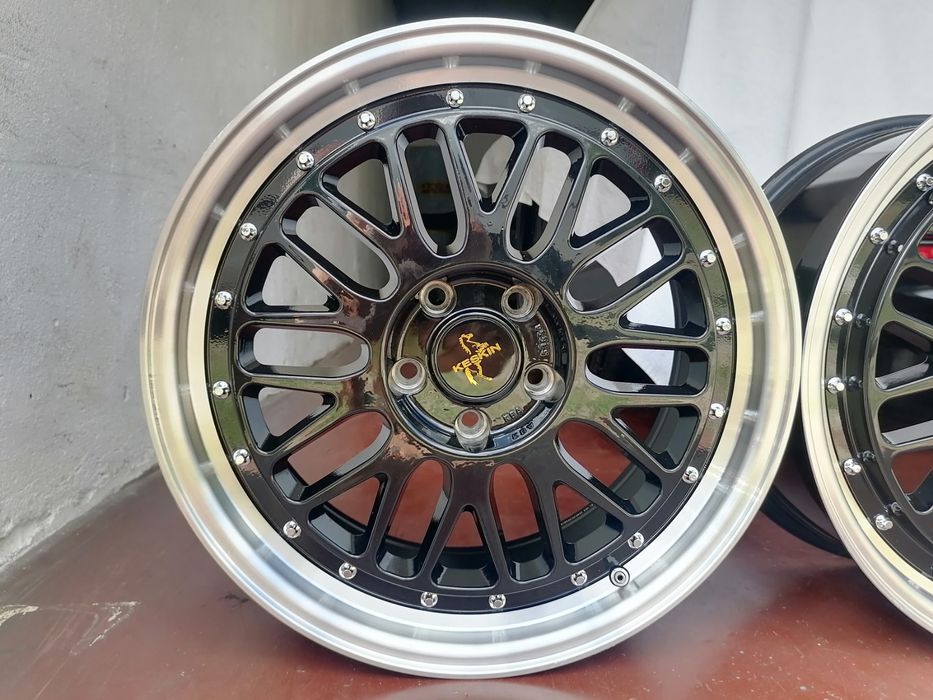 Джанти 18" 5х114.3 Keskin
5х114.3
8 J X 18
ET 40
Ф 72.6 с втулки към м