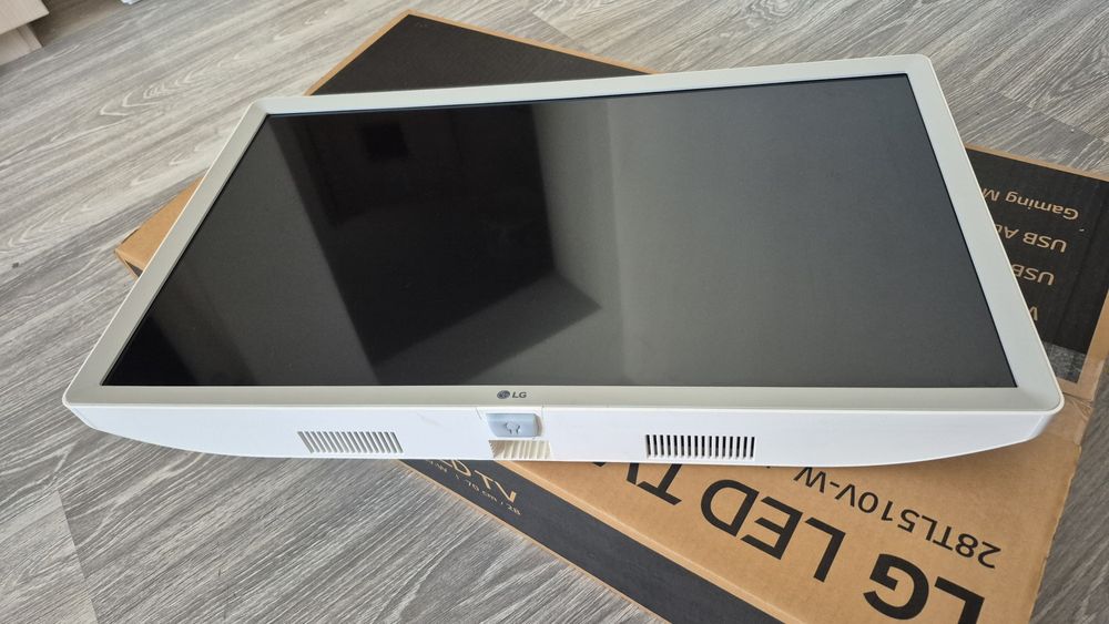 Televizor LG Alb 70 cm