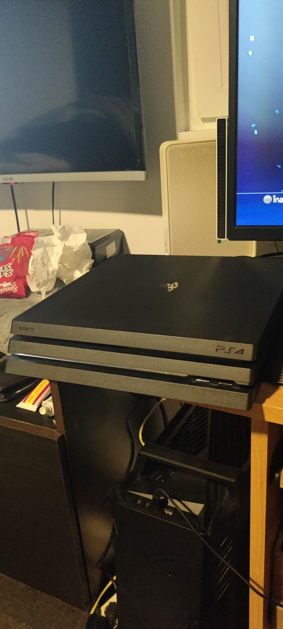 PS4 pro unitatea blue ray defectă