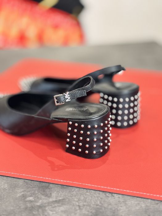 Нови обувки Michael kors