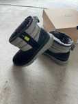 Cizme copii,marca UGG,originale,impermeabile,,,marimea 35-36