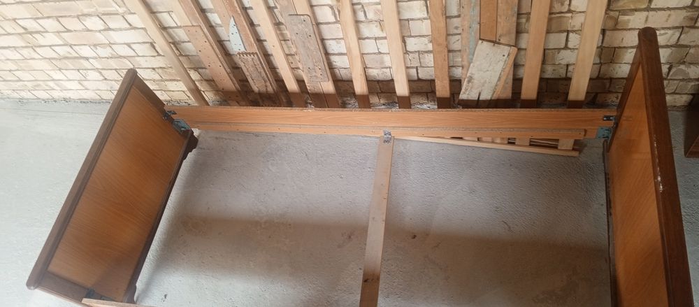 Karavatlar sotiladi narxini kelishamiz