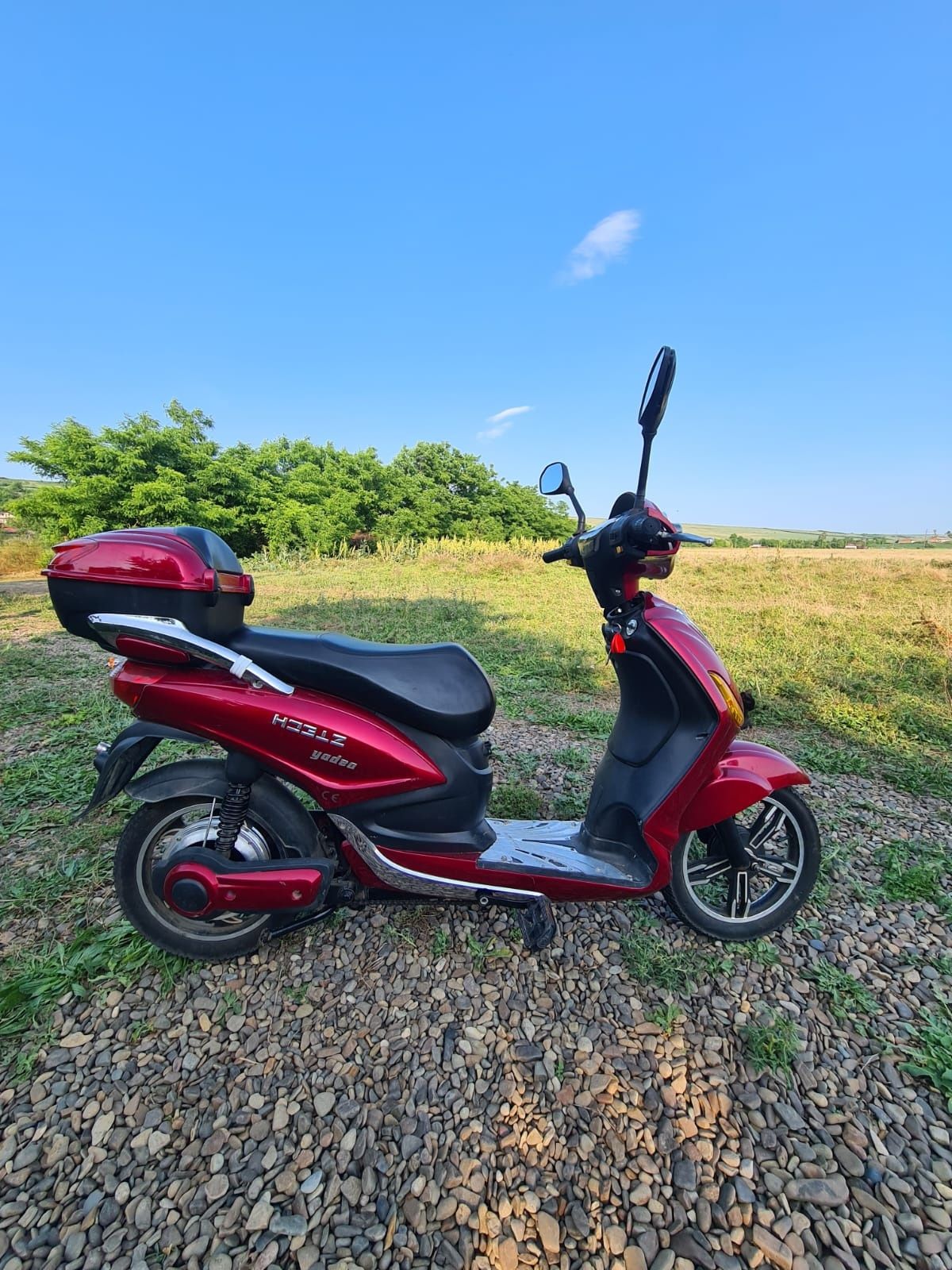 Scuter electric marca zthe