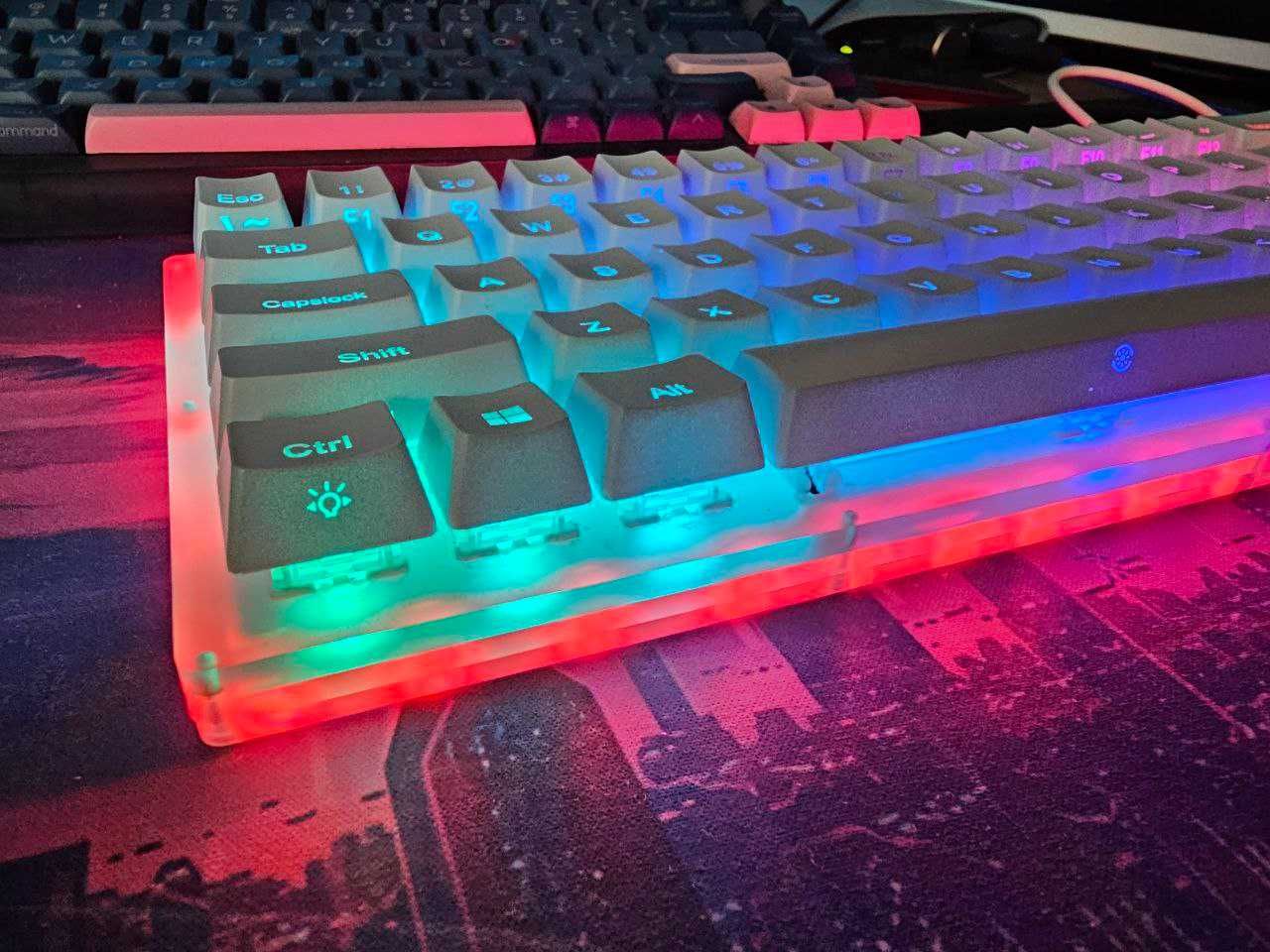 Механична RGB клавиатура за компютър 65% Womier Gateron Brown gaming