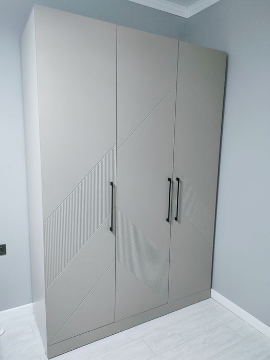 Продам шкаф 150*220