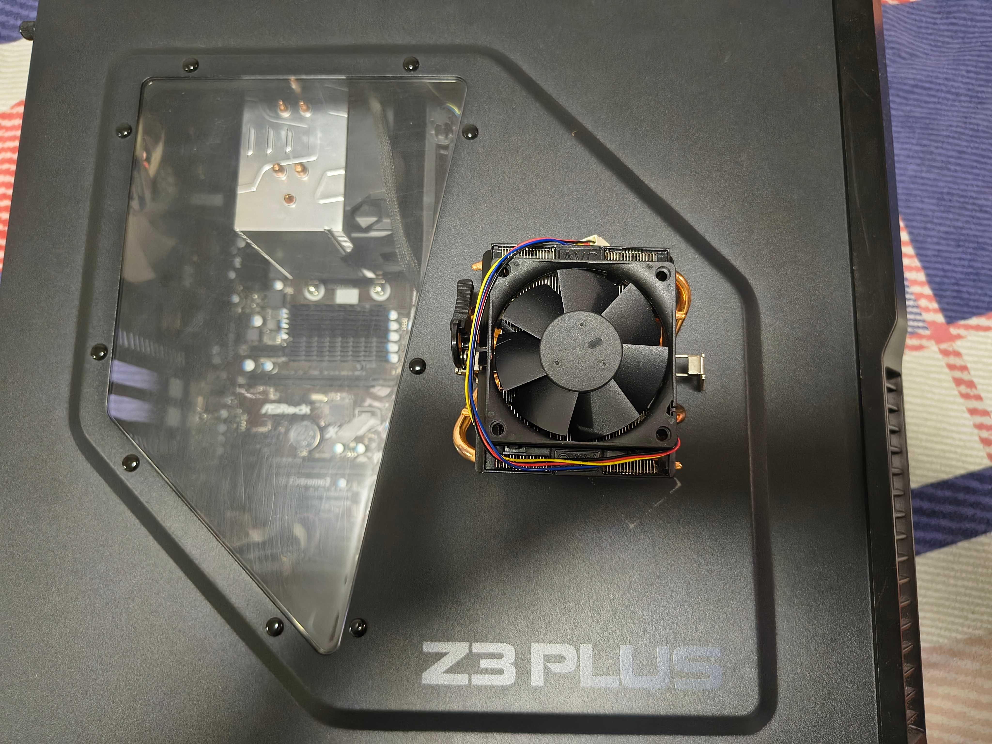 Продавам дъно ASROSK 970 Xtreme 3 и процесор AMD FX 8320 Black Edition