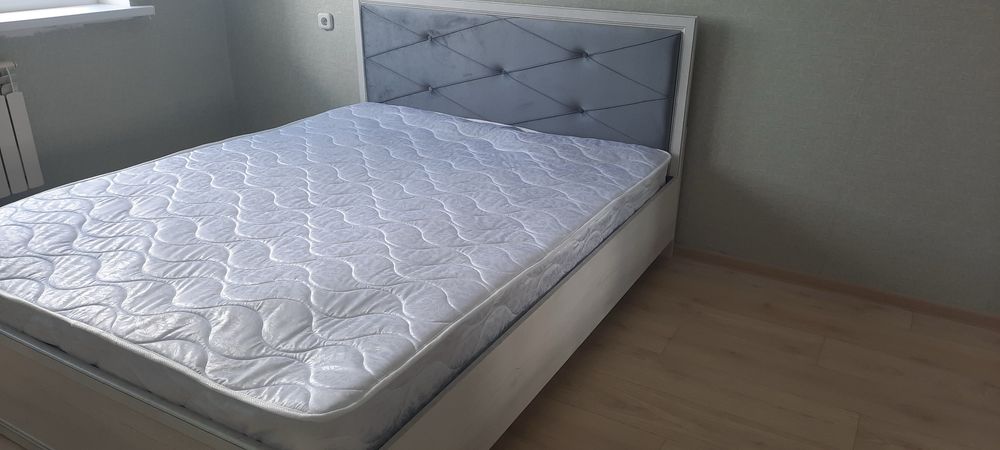 Продам спальную кровать