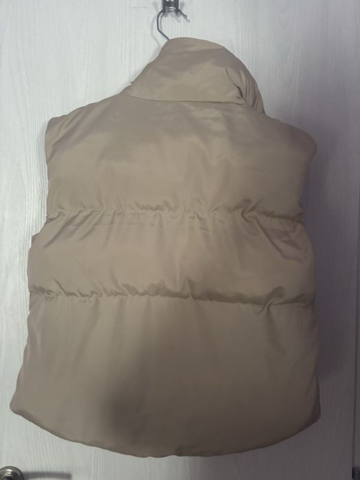 Бежова грейка без качулка