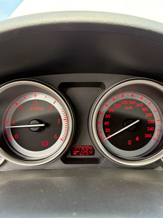 Vând Mazda 6 an 2011